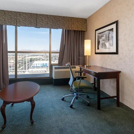Ramada By Wyndham Reno Hotel & Casino Exterior photo