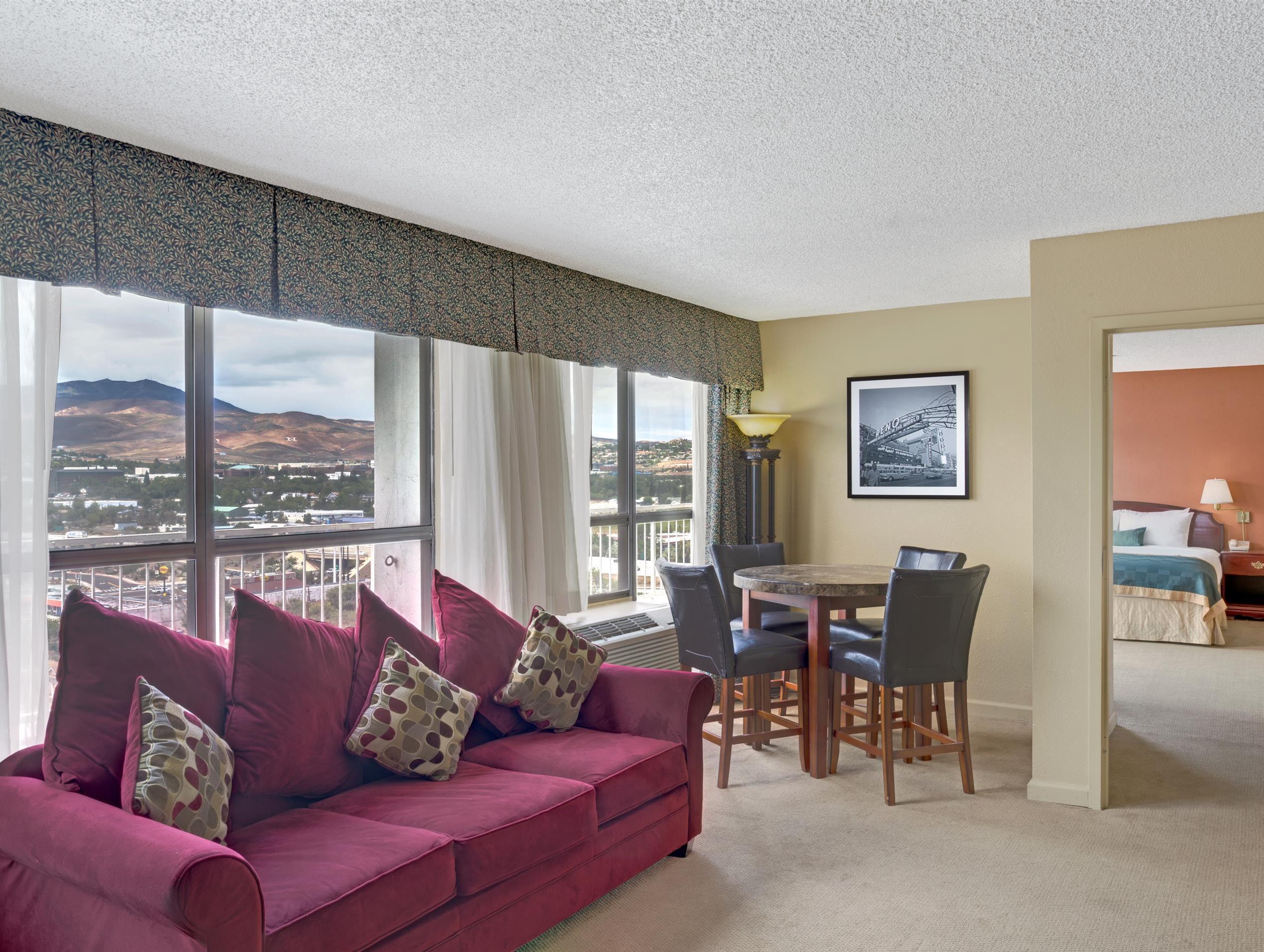 Ramada By Wyndham & Casino 2*