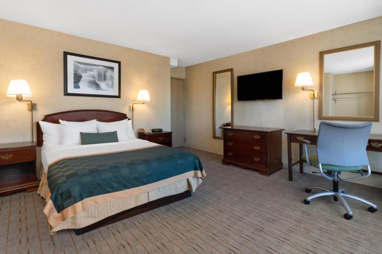 Ramada By Wyndham & Casino Hotel Reno