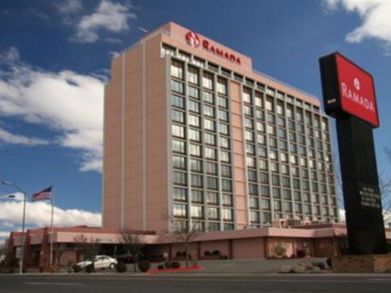 Hotel Ramada By Wyndham & Casino Reno